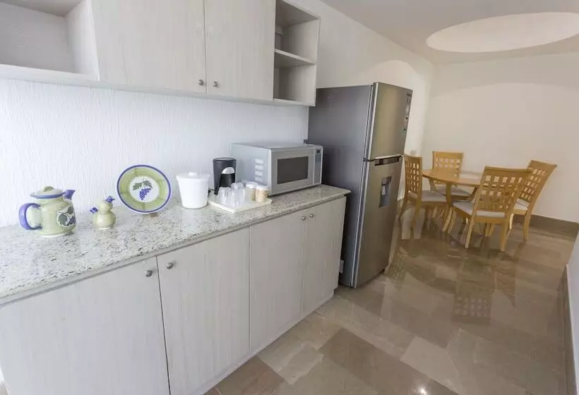 سوییت, Holiday Inn Queretaro Zona Diamante, An Ihg