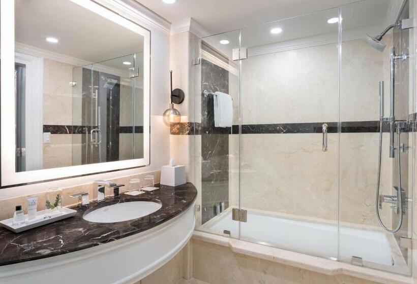 غرفة قياسية سرير كينج, Jw Marriott Miami