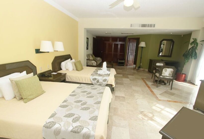 סוויטת ג'וניור, Los Itzaes By 5th Av