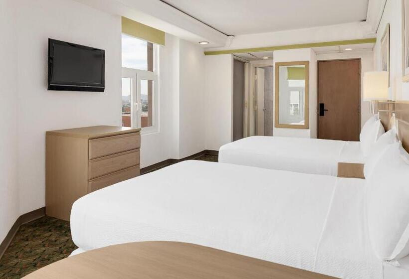 エクゼクティブルーム, Monterrey Macroplaza