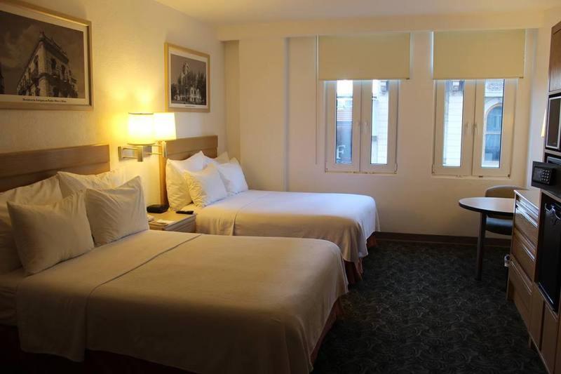 スタンダードルーム, Monterrey Macroplaza