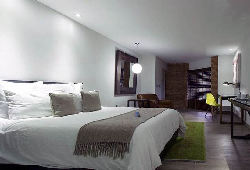 マスタースイートルーム, Nehotel Nueva Estancia