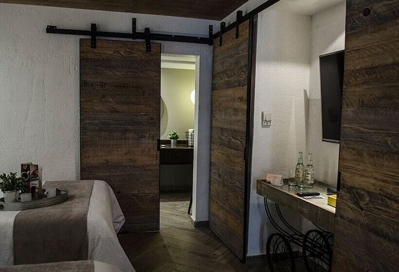 디럭스 주니어 스위트, Nehotel Nueva Estancia