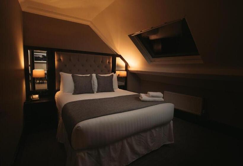 غرفة دور أخير, County Hotel & County Aparthotel Newcastle