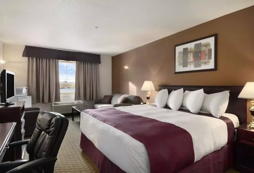 سوییت اجرایی, Ramada By Wyndham Red Deer Hotel & Suites