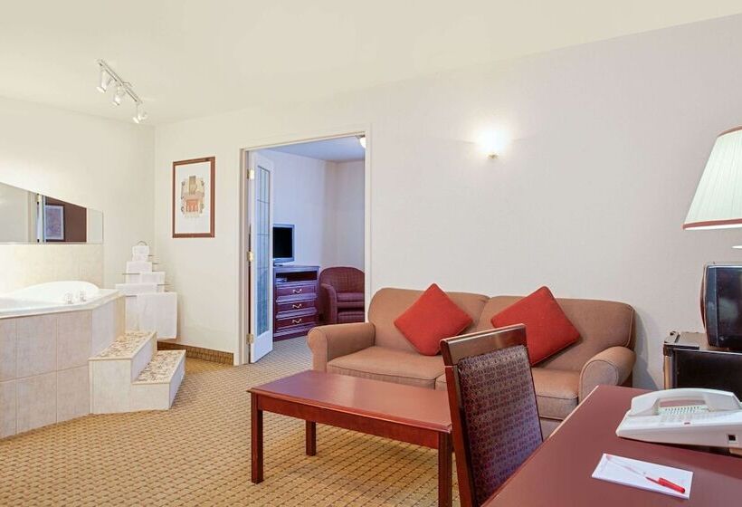 エクゼクティブスイート, Ramada By Wyndham Red Deer Hotel & Suites