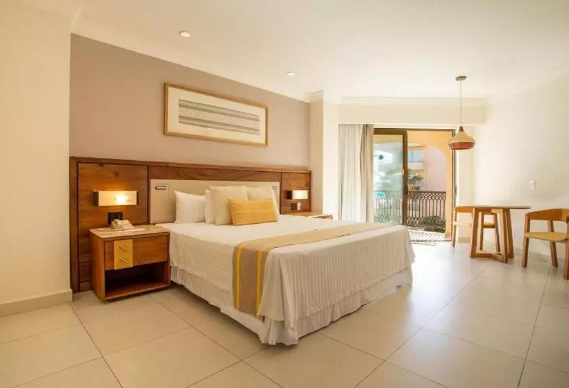 اتاق اساندارد با چشم‌انداز جانبی به دریا, Royal Solaris Los Cabos  All Inclusive