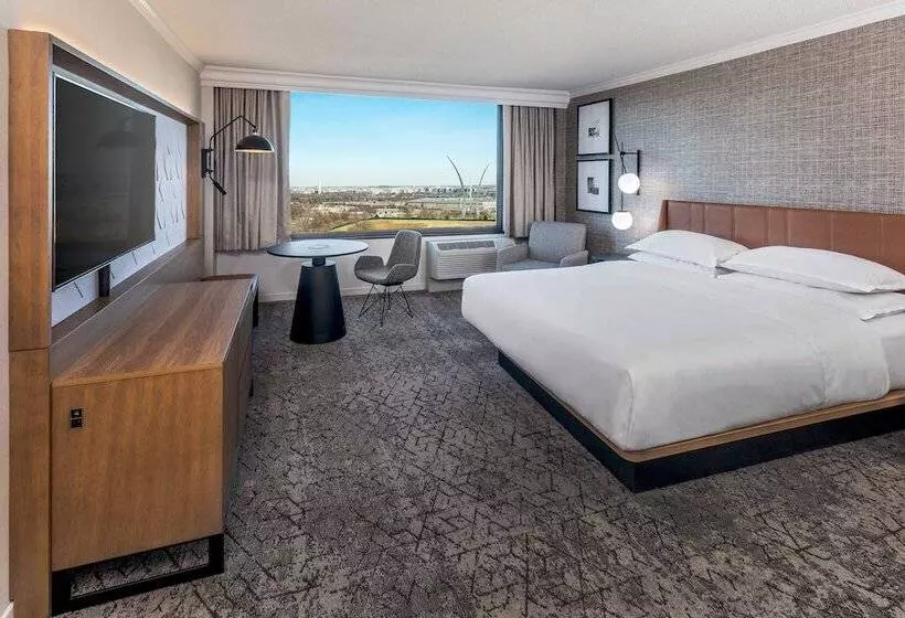 اتاق کلاب, Sheraton Pentagon City