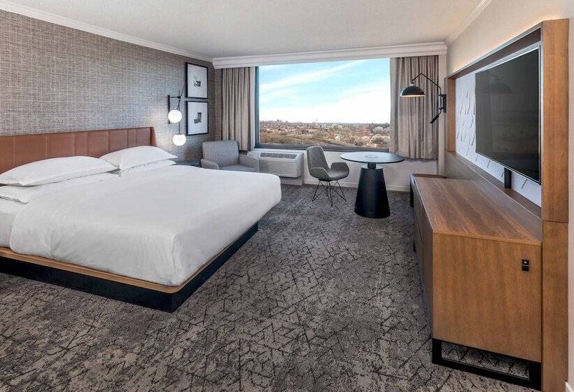 Номер Клуб, Sheraton Pentagon City