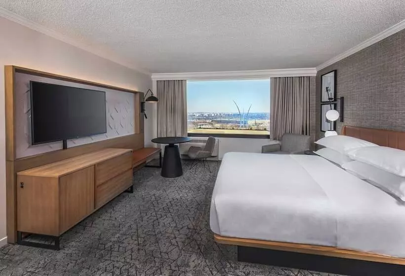اتاق کلاب, Sheraton Pentagon City