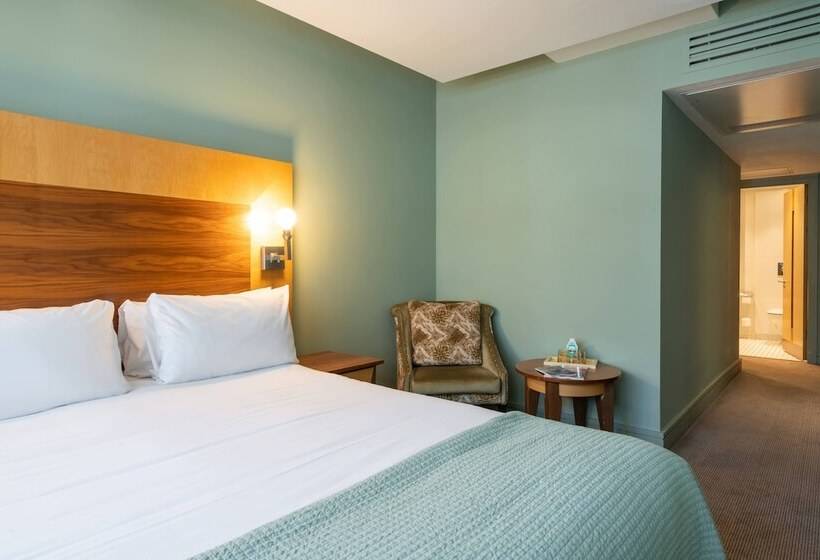 חדר קלאסי, The Alan