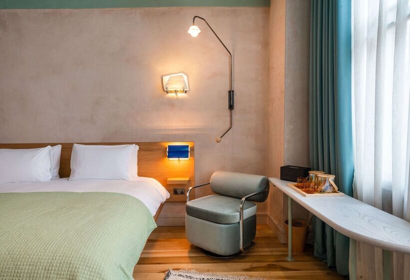 חדר סטנדרט, The Alan