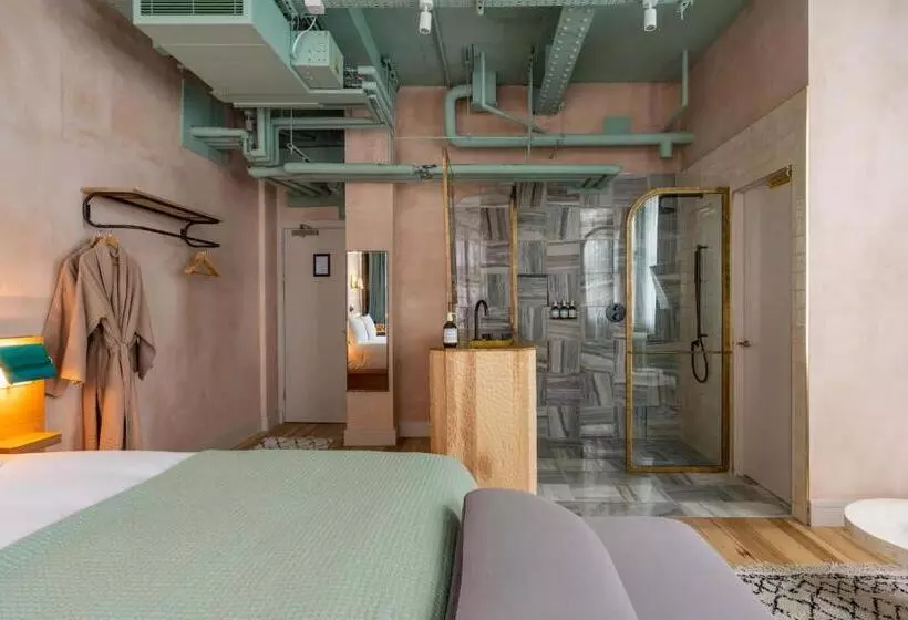 سوییت, The Alan