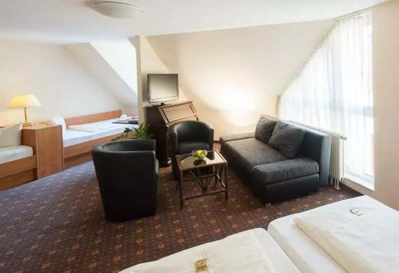 اتاق استاندارد چهار تخته, Maximilian Hotel & Apartments Weil Am Rhein / Basel