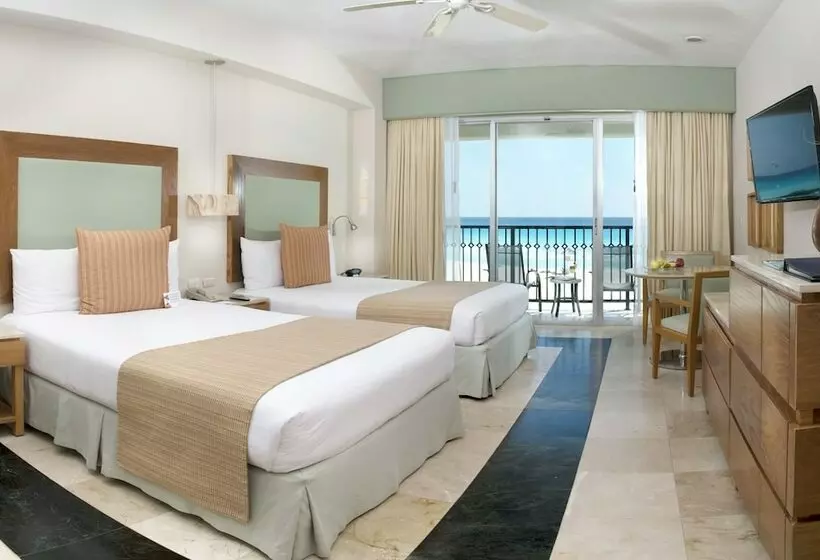 オーシャンビューのプレミアムルーム。, Grand Park Royal Cancun - All Inclusive