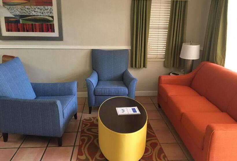 스위트 킹사이즈 침대, Silver Seas Beach Resort