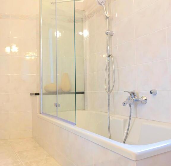 Studio Superior, Canduleri