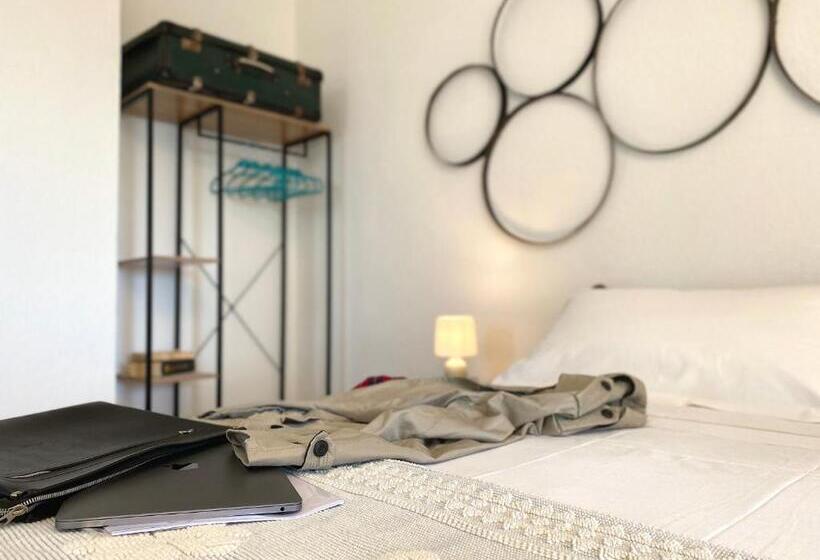 Pokój Rodzinny, Canduleri