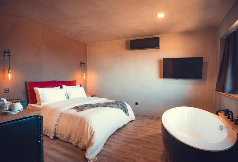 اتاق سوپریور, Charm Nature