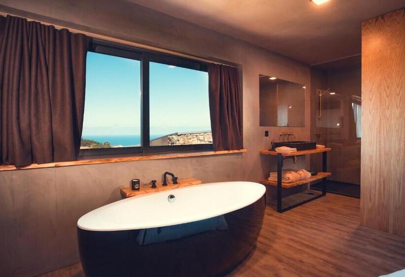 اتاق سوپریور, Charm Nature