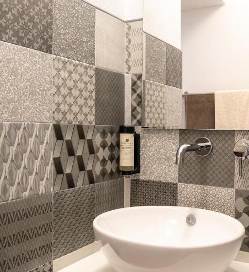 اتاق لوکس, Altre Guest House