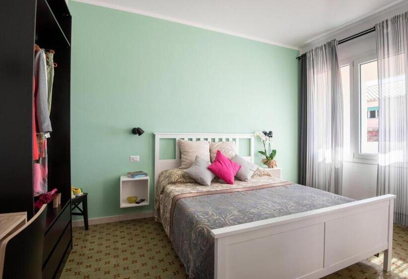 سوئیت جونیور با تراس, Altre Guest House