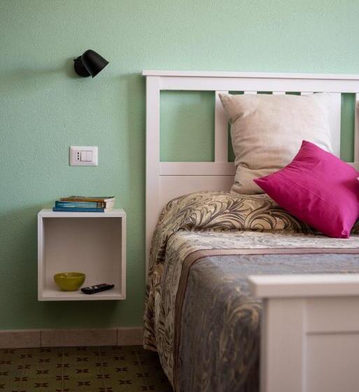 سوئیت جونیور با تراس, Altre Guest House