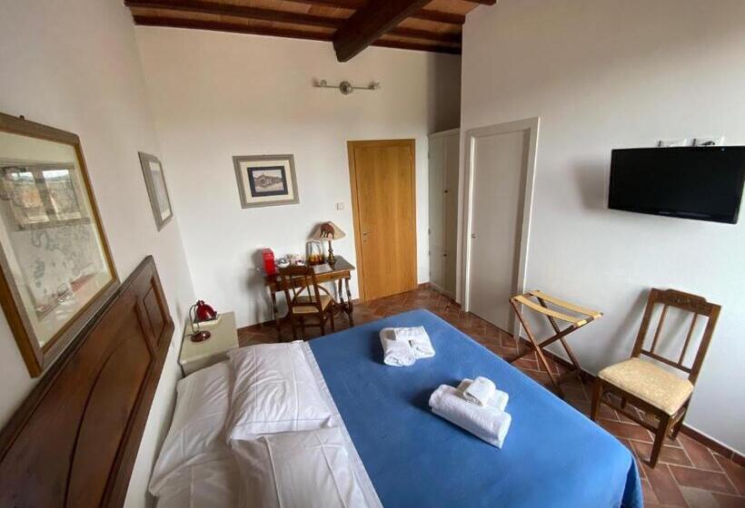 اتاق لوکس, Rooms And Wine Al Castello