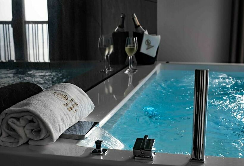 海の見えるスタンダードスタジオ, Grand Hotel Serapide