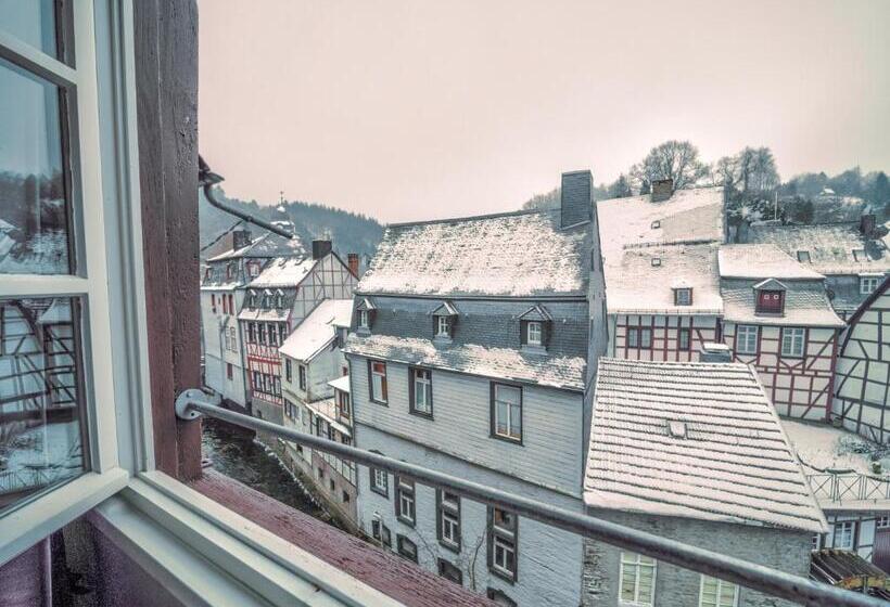 디럭스 룸 킹사이즈 침대, Haus Stehlings