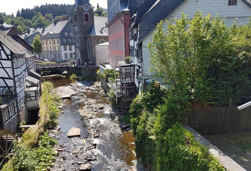 디럭스 룸 킹사이즈 침대, Haus Stehlings