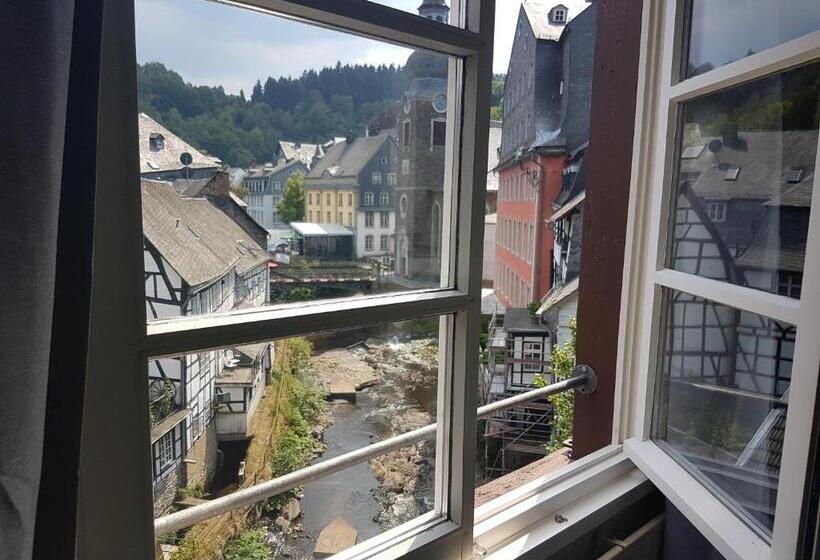 디럭스 룸 킹사이즈 침대, Haus Stehlings