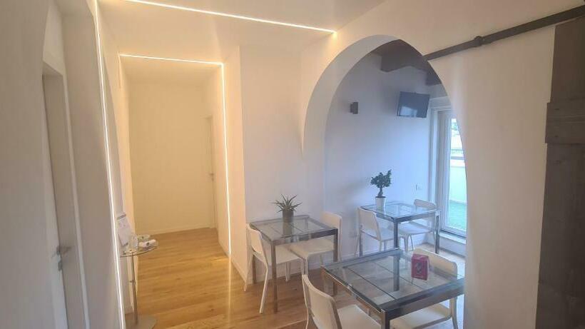 اتاق استاندارد, Terrazze Caracciolo