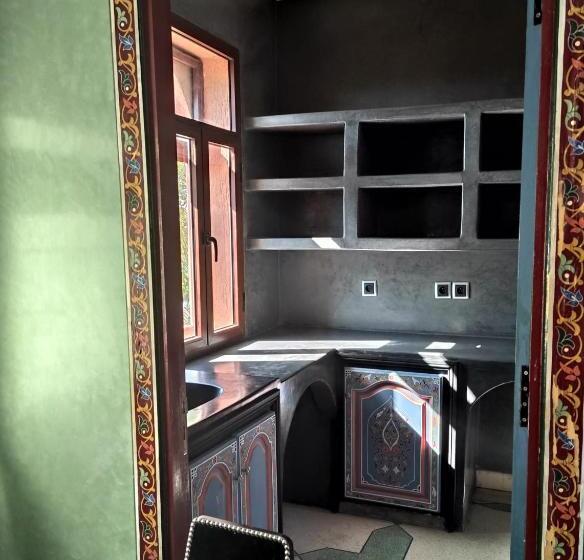 Студио Стандарт Вид на Бассейн, Equi Palace & Spa Near Aeroport