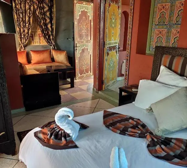 プールビュースイート, Equi Palace & Spa Near Aeroport