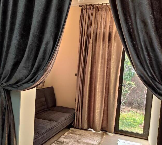 Family Suite, Equi Palace & Spa Near Aeroport