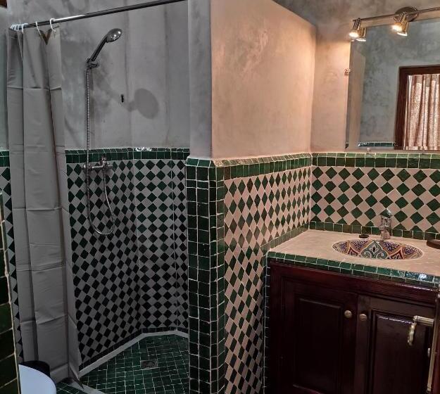 Family Suite, Equi Palace & Spa Near Aeroport