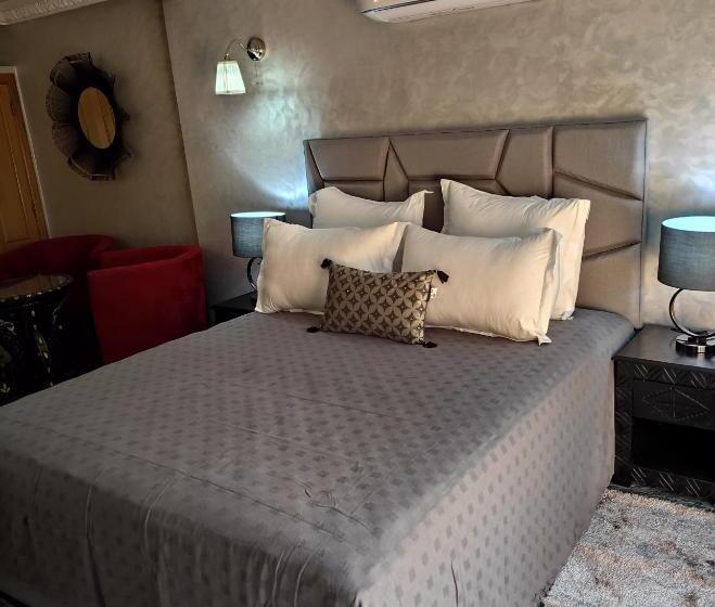 Люкс Вид на Сад, Equi Palace & Spa Near Aeroport