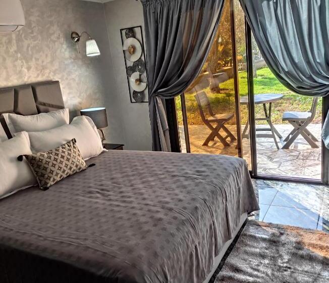 Люкс Вид на Сад, Equi Palace & Spa Near Aeroport