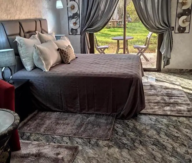 ガーデンビュースイート, Equi Palace & Spa Near Aeroport