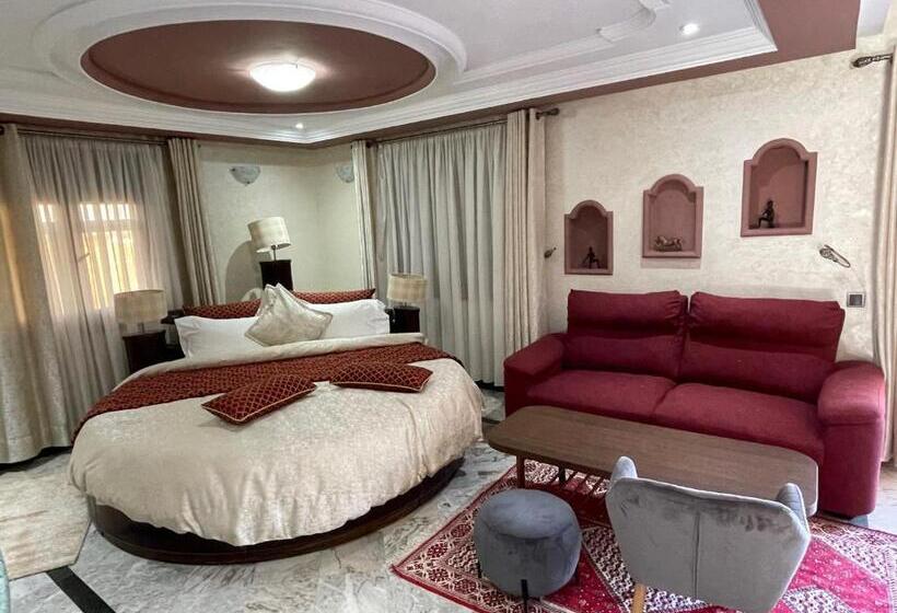 Президентский Люкс, Equi Palace & Spa Near Aeroport