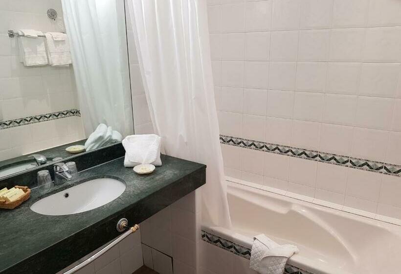 غرفة قياسية مطلّة علي البحر, Hôtel De Charme Brise Marine