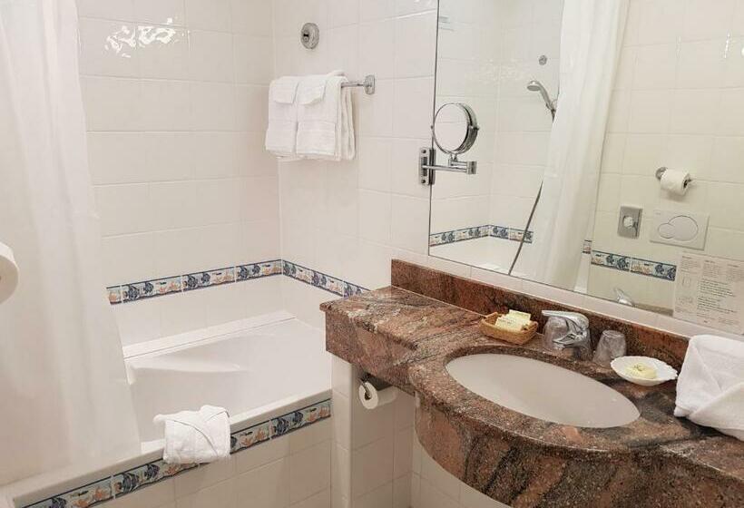 غرفة ديلوكس مطلّة علي البحر, Hôtel De Charme Brise Marine