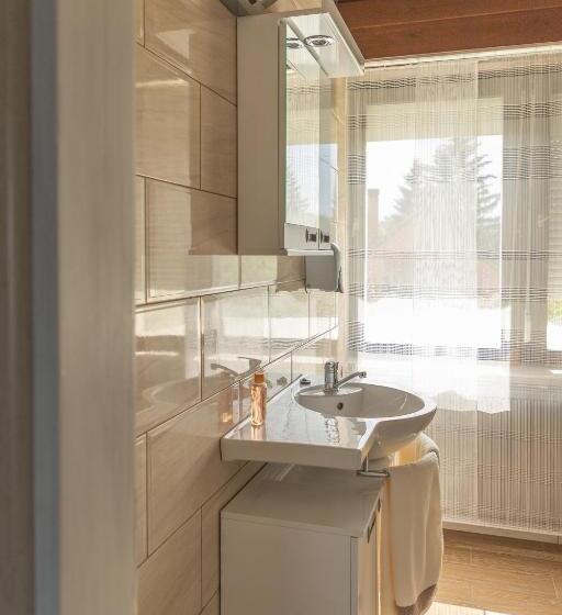 חדר דלוקס, Fortuna Vendégház