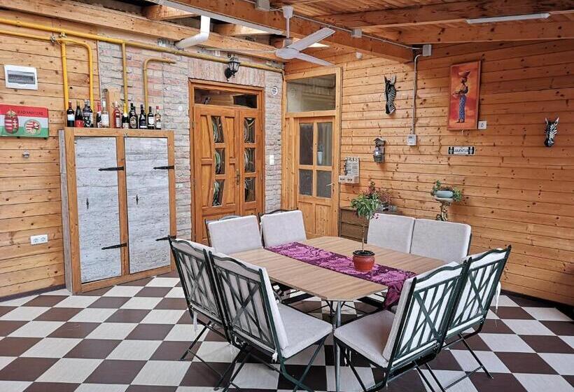 סוויטה עם מרפסת, Fortuna Vendégház