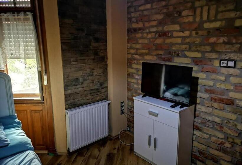 סוויטה עם מרפסת, Fortuna Vendégház