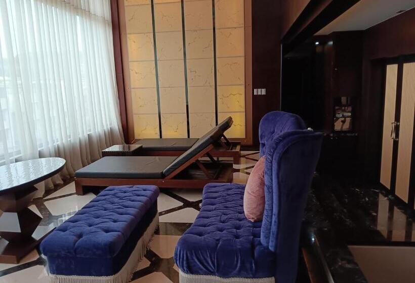 اتاق لوکس چهار تخته, 湖山風景旅館lake Mountain View Motel