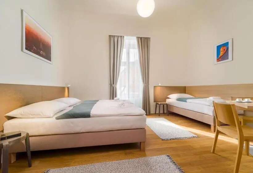 スタンダードトリプルルーム, Domus Peregrini Apartmanok