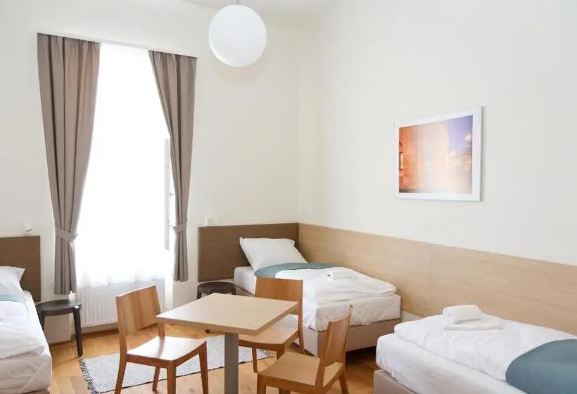 スタンダードトリプルルーム, Domus Peregrini Apartmanok