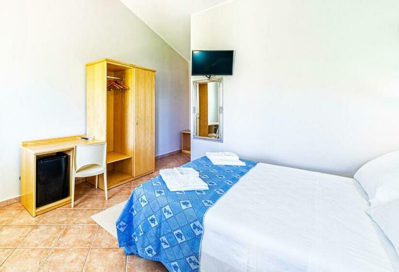 Номер Стандарт Вид на Сад, Agriturismo Is Cortillaris